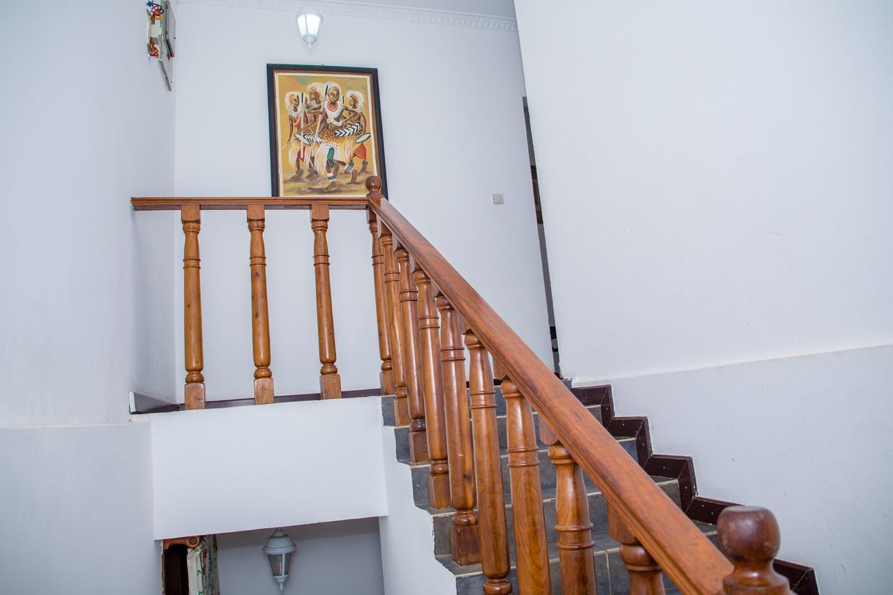Saadani Tourist Center - Hostel ดาร์เอสซาลาม ภายนอก รูปภาพ