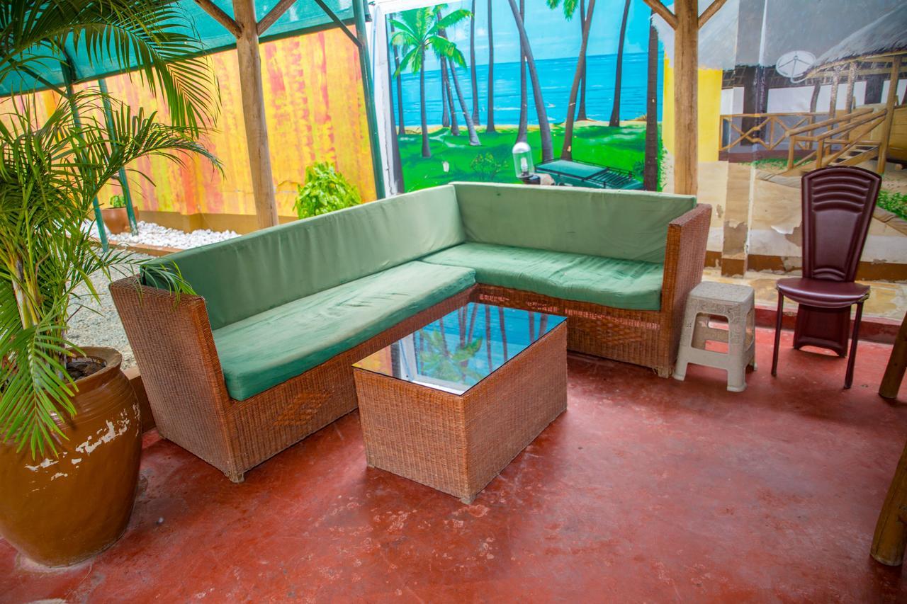 Saadani Tourist Center - Hostel ดาร์เอสซาลาม ภายนอก รูปภาพ